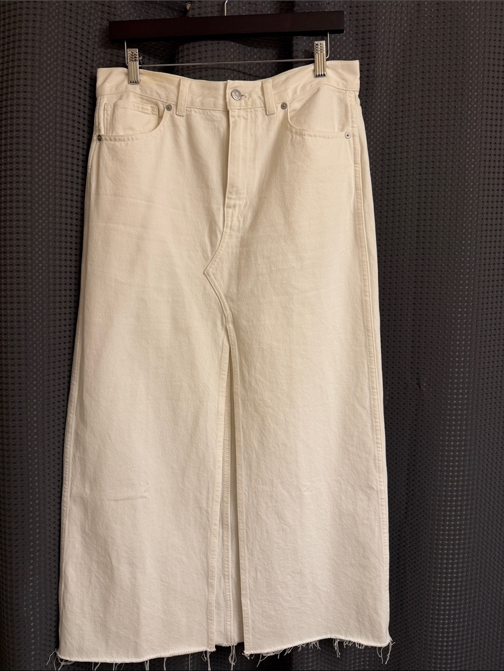 Cream Wide-Leg Raw Hem Jeans